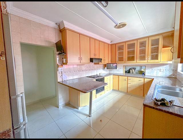 3 BEDROOM HOUSE FOR SALE IN RICHEM